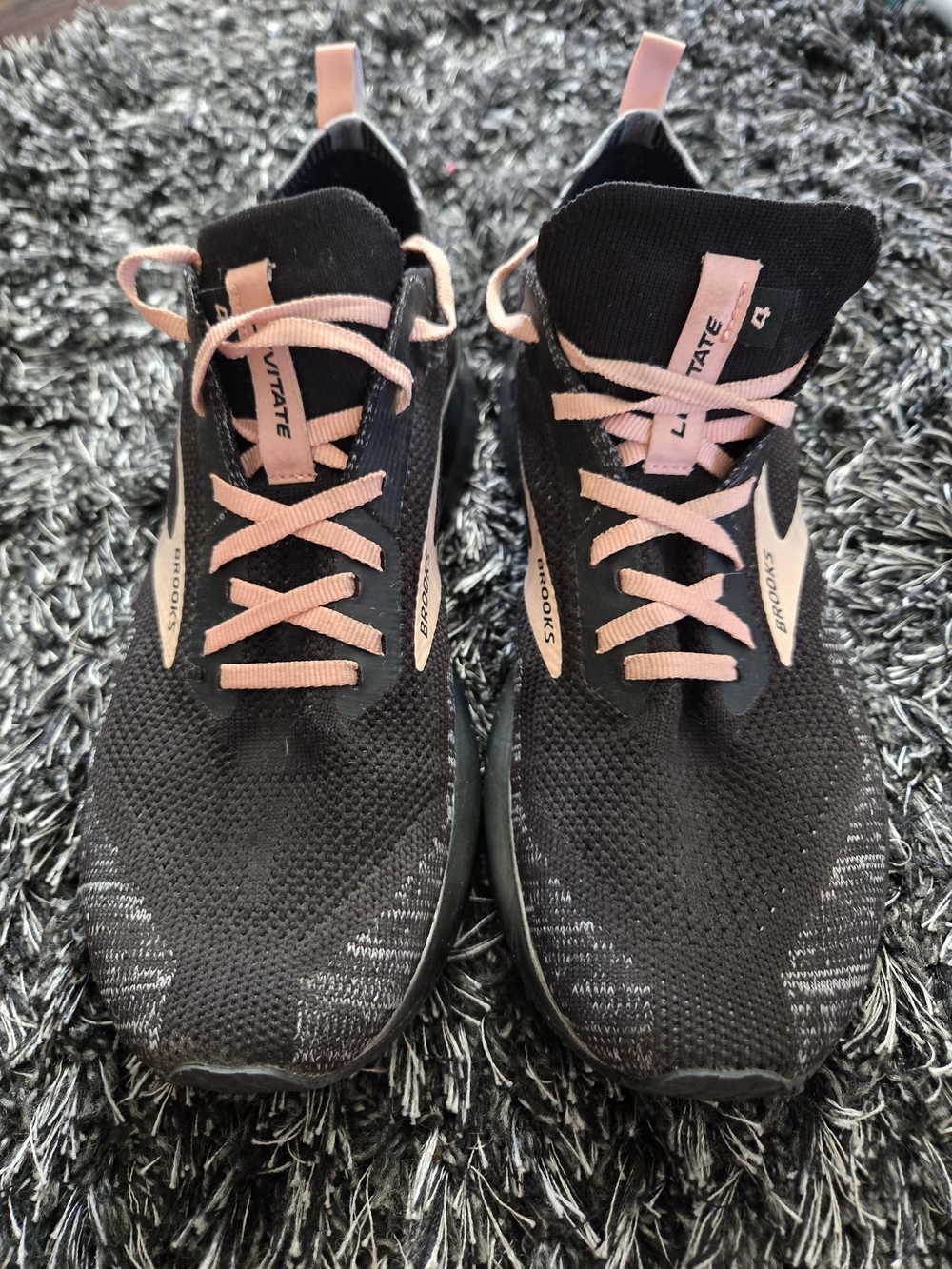 Brooks Levitate Women's Running Shoes - Black with Light Pink Details
